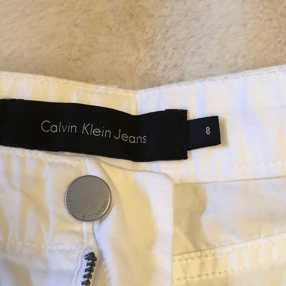 100% cotton. Calvin Klein shorts. - Picture 2 of 5